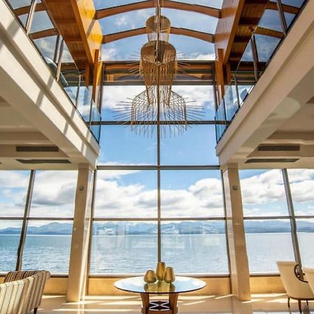 Alma Del Lago Suites & Spa San Carlos de Bariloche Exterior photo The interior of the hotel