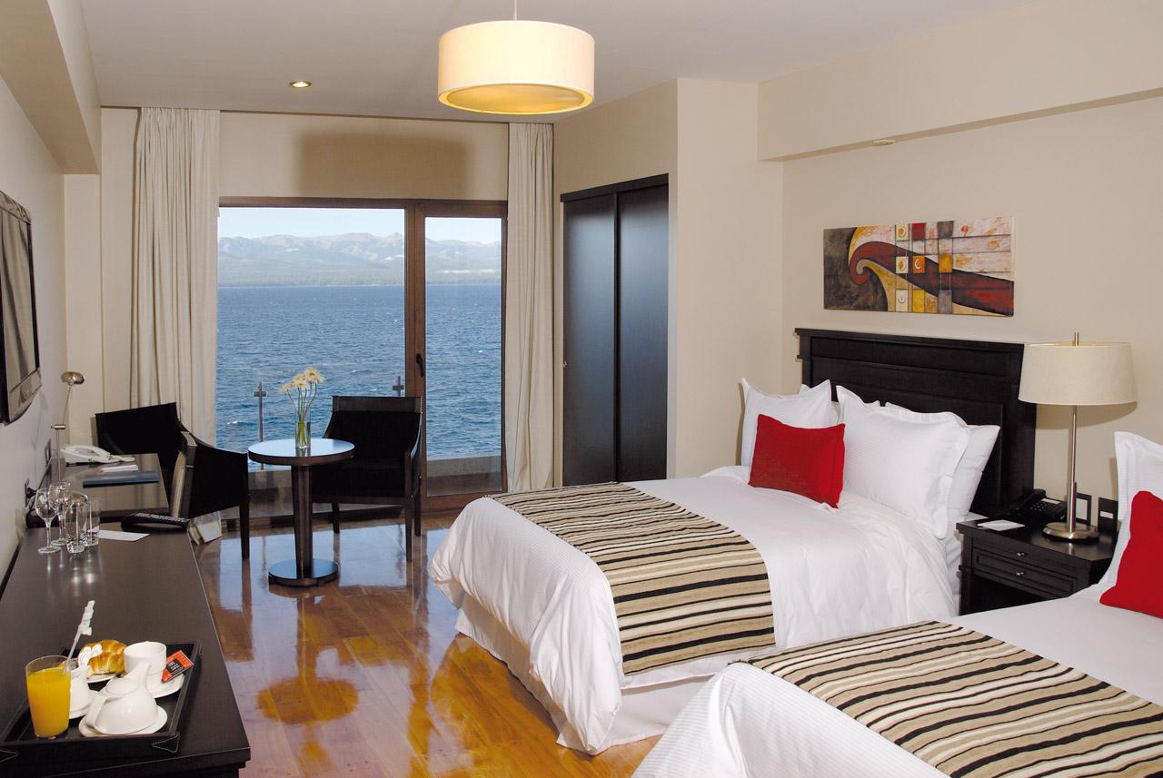 Alma Del Lago Suites & Spa San Carlos de Bariloche Exterior photo A room at the hotel