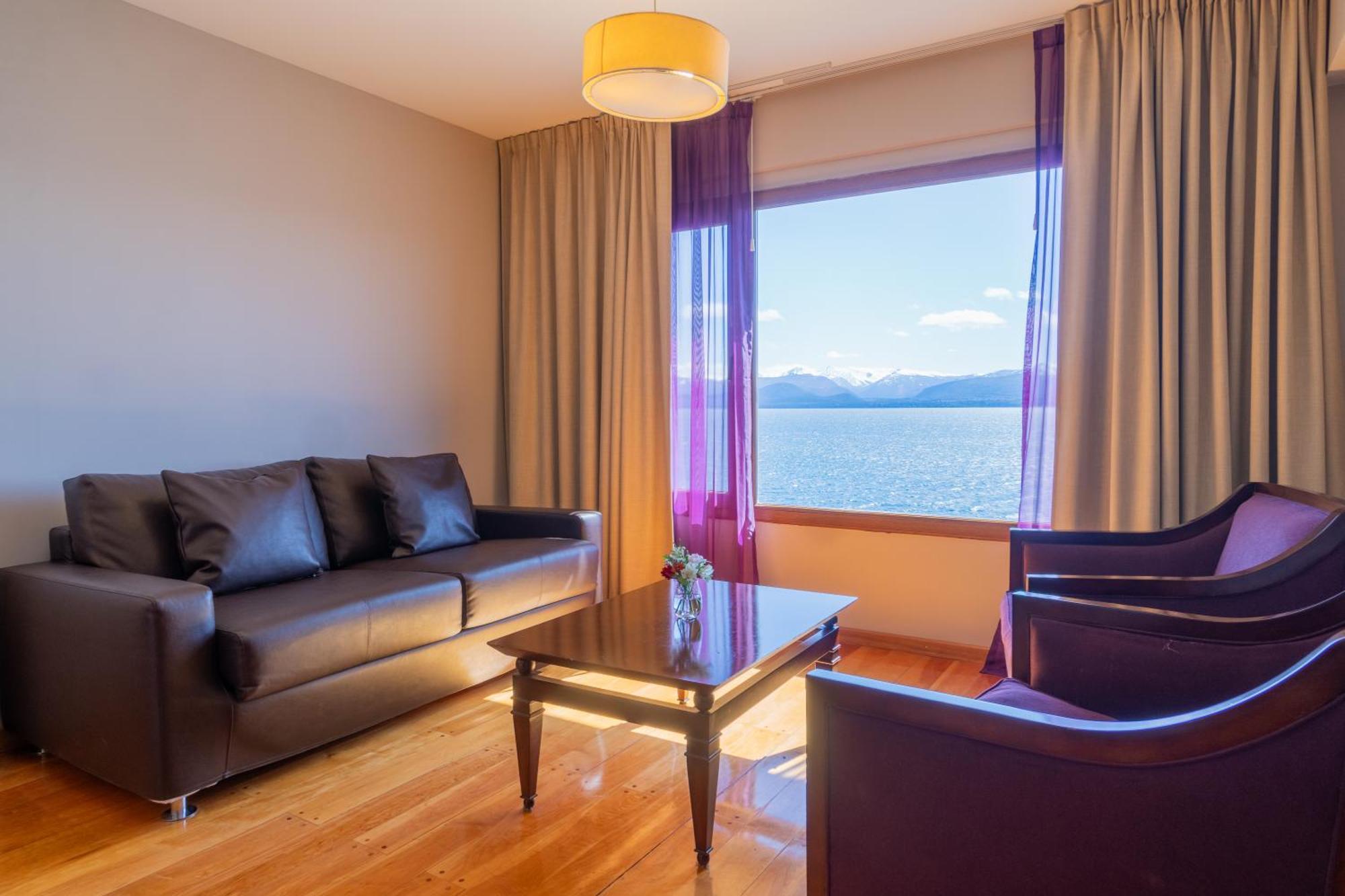 Alma Del Lago Suites & Spa San Carlos de Bariloche Exterior photo Suite