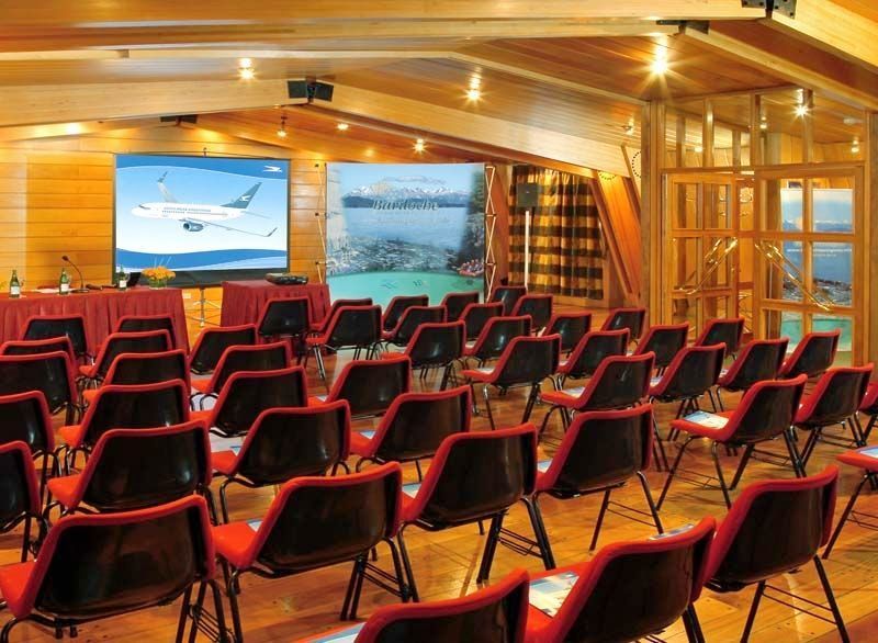 Alma Del Lago Suites & Spa San Carlos de Bariloche Exterior photo The interior of the conference centre