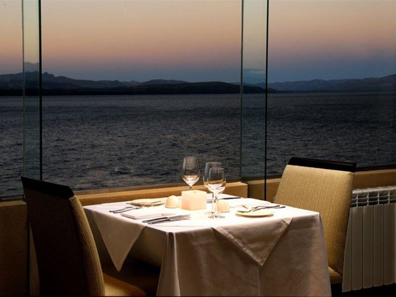 Alma Del Lago Suites & Spa San Carlos de Bariloche Exterior photo Restaurant