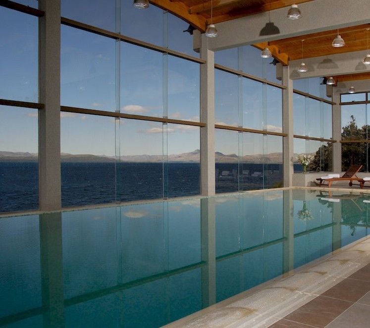 Alma Del Lago Suites & Spa San Carlos de Bariloche Exterior photo The pool at the hotel